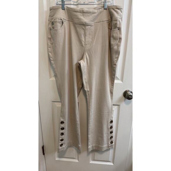 Belle By Kim Gravel 18W Flexibelle Flare Jean Horn Buttons Pullon 5 Pocket - Picture 2 of 15